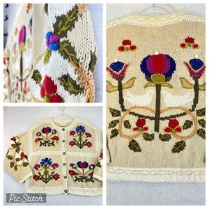 Vintage NOVELTY Womens L Tan Multi Floral Hand Knit Button Up Cardigan Sweater